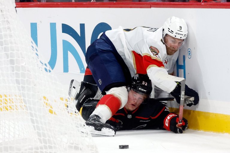 In battle of Stanley Cup winners, Panthers announce return in OT win against Hurricanes | iNFOnews.ca