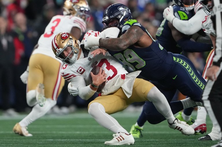 49ers’ injury-plagued season ends with a dud in lopsided loss to Seahawks | iNFOnews.ca