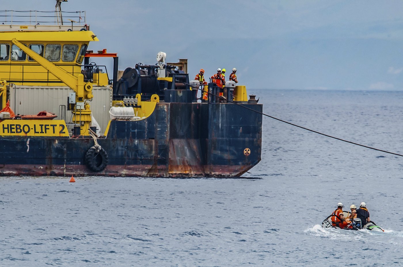 Experts start complex recovery of a superyacht that sank off Sicily, killing 7 | iNFOnews.ca