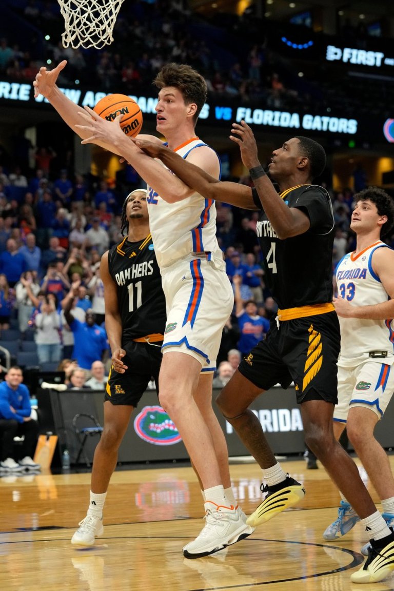 Canadian 7-foot-9 centre Olivier Rioux enters transfer portal after limited role at Florida | iNFOnews.ca