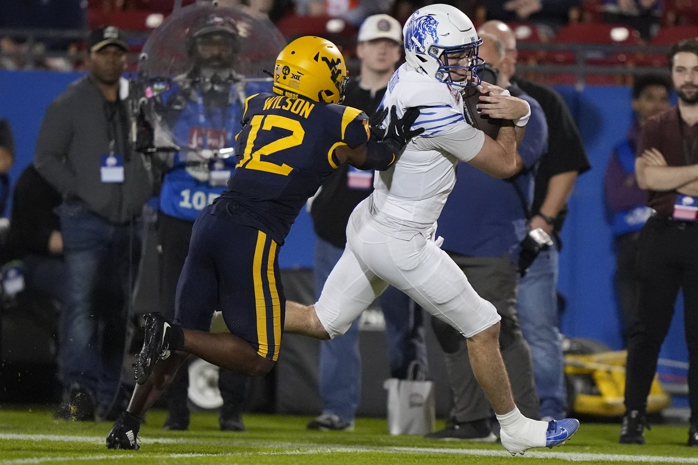 Seth Henigan matches AAC passing TD record as Memphis holds on for 42-37 win over WVU in Frisco Bowl | iNFOnews.ca Seth Henigan matches AAC passing TD record as Memphis holds on for 42-37 win over WVU in Frisco Bowl | iNFOnews.ca