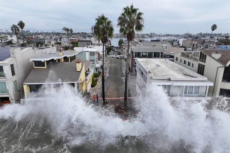 Flash-flood risk lingers across the Southwest after Rachel’s remnants swamped Nevada | iNFOnews.ca