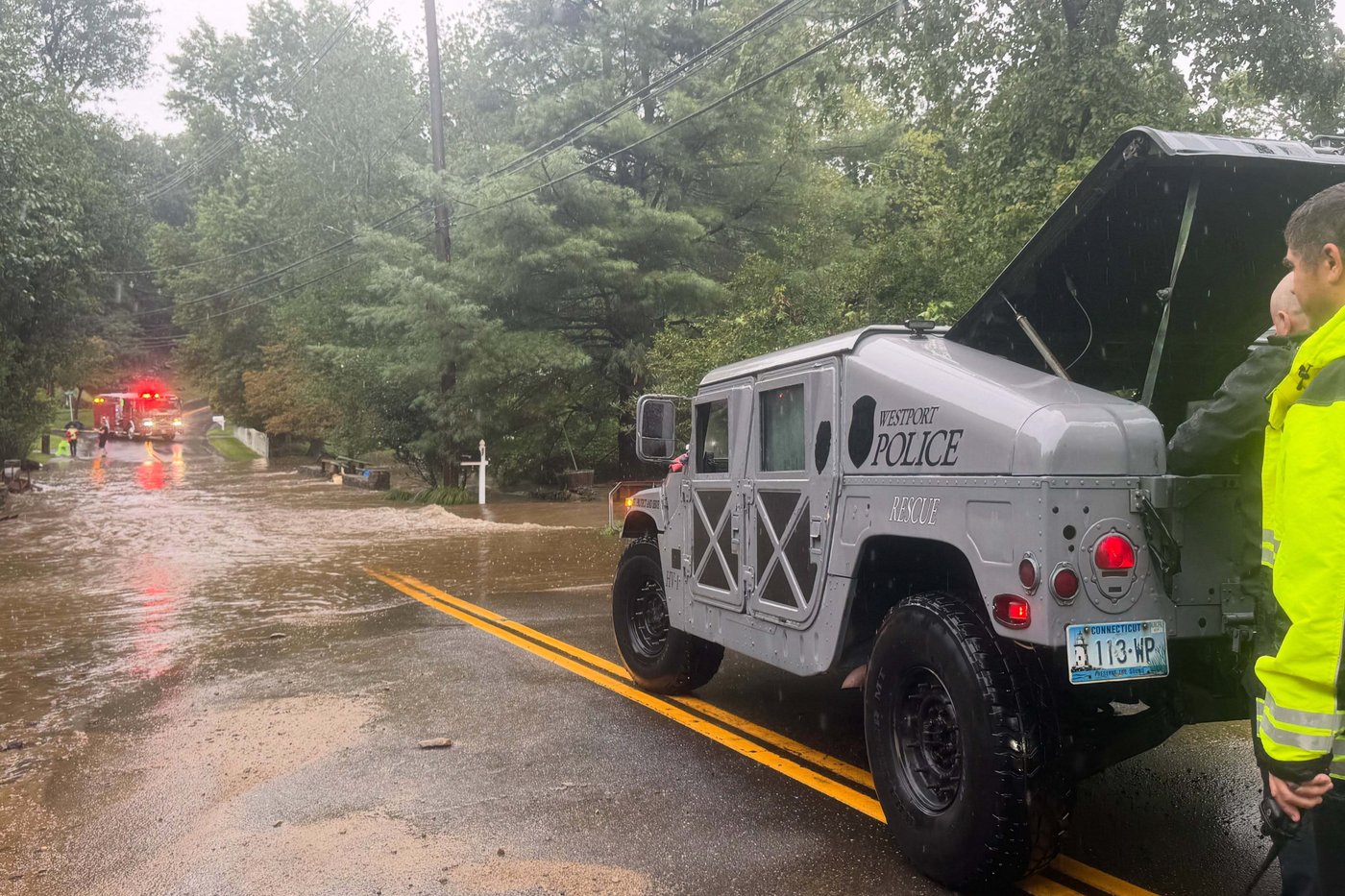 Drenching rains bring flash flooding across coastal Connecticut, New York and New Jersey | iNFOnews.ca Drenching rains bring flash flooding across coastal Connecticut, New York and New Jersey | iNFOnews.ca