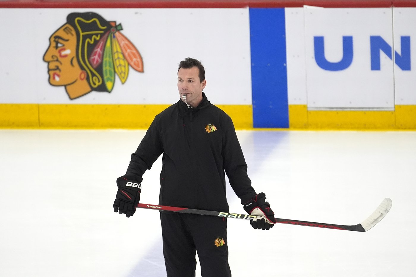 Taylor Hall hoping to provide a boost for the Blackhawks in his return from knee surgery | iNFOnews.ca