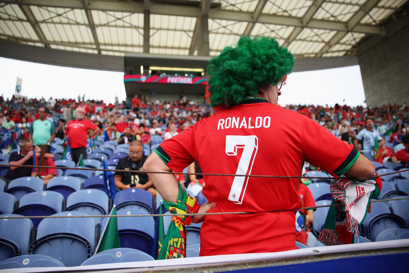 Portugal team officials say door is open for Cristiano Ronaldo to return after ‘misunderstanding’ | iNFOnews.ca