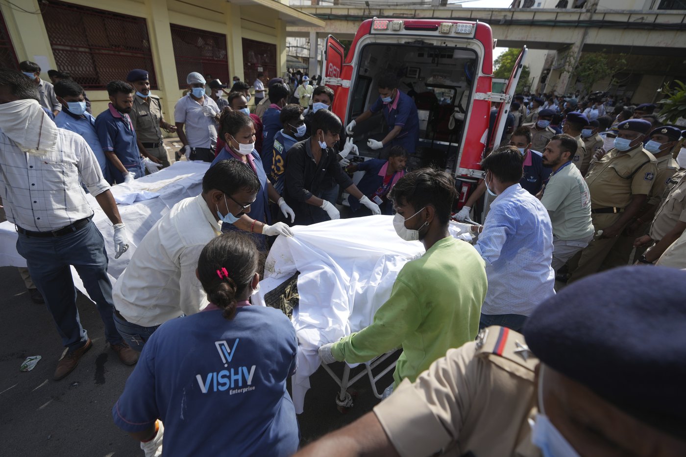 PHOTO COLLECTION: India Plane Crash | iNFOnews.ca PHOTO COLLECTION: India Plane Crash | iNFOnews.ca
