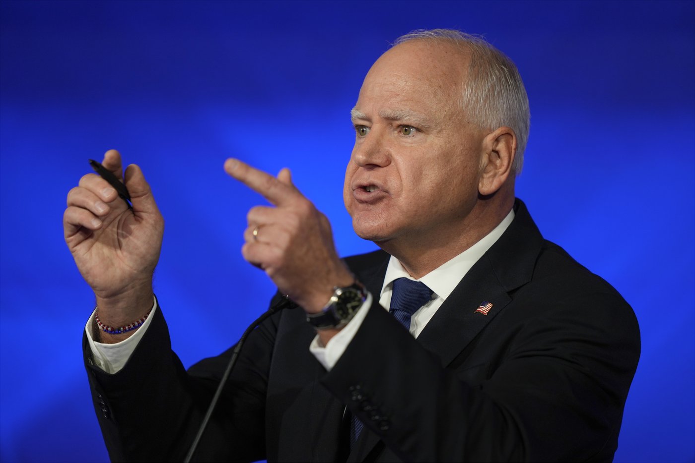 Walz and Vance go in depth on policy while attacking each other’s running mates in VP debate | iNFOnews.ca
