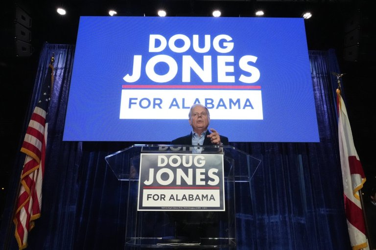 Democratic former Sen. Doug Jones launches campaign for Alabama governor | iNFOnews.ca