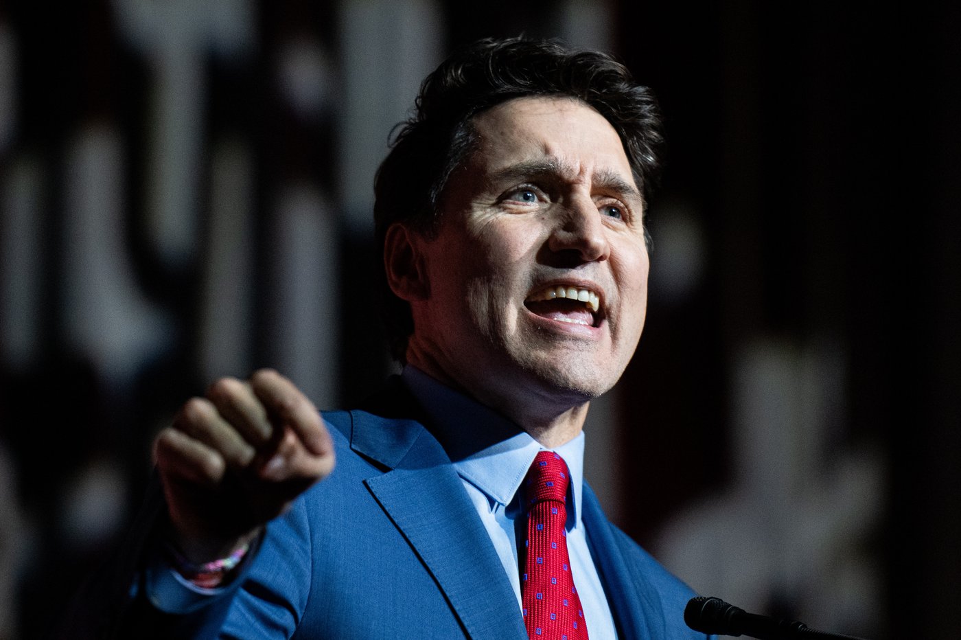 Drama eclipses Trudeau's cabinet shuffle amid sabre rattling over election timing | iNFOnews.ca