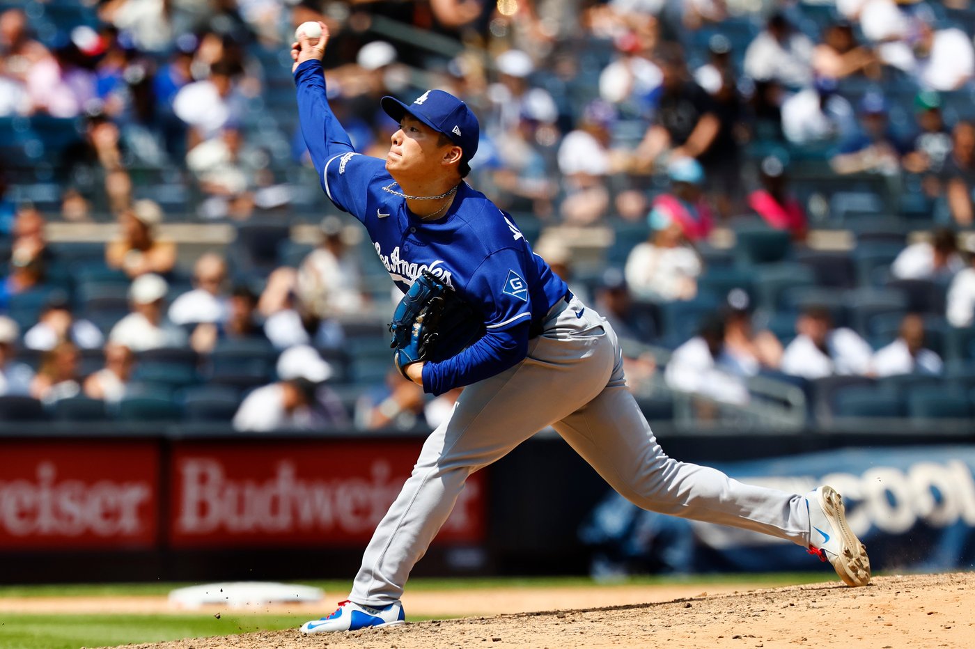 Yamamoto fires 4-hitter and Ohtani leads offense as Dodgers top Yankees 8-2 in 1st game of twinbill | iNFOnews.ca