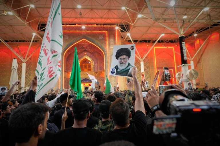 Funeral prayers in Iraq for Iranian supreme leader commences, after body arrives in holy city | iNFOnews.ca