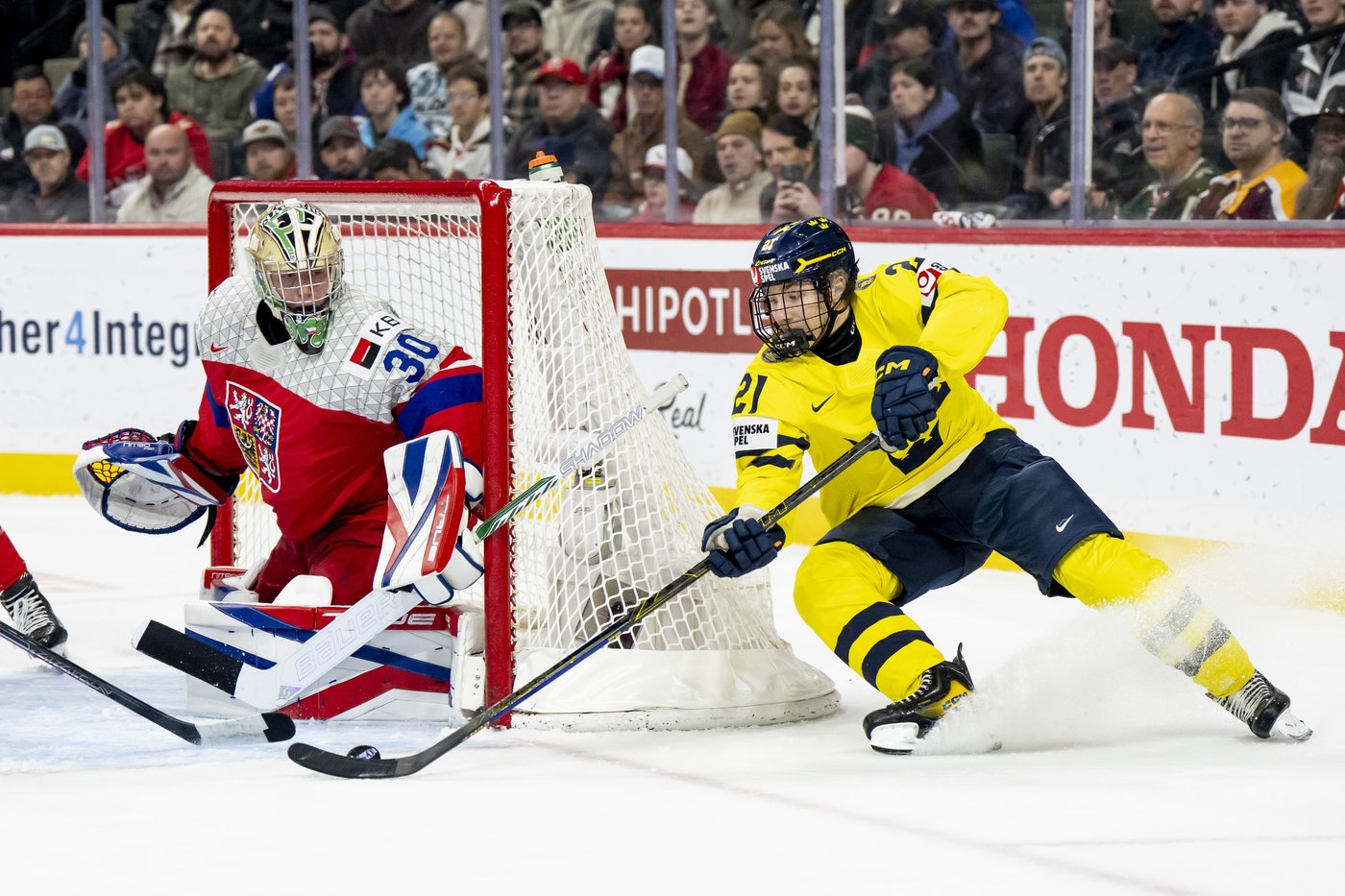 Jets sign first-round pick Viggo Bjorck to three-year, entry-level deal | iNFOnews.ca Jets sign first-round pick Viggo Bjorck to three-year, entry-level deal | iNFOnews.ca