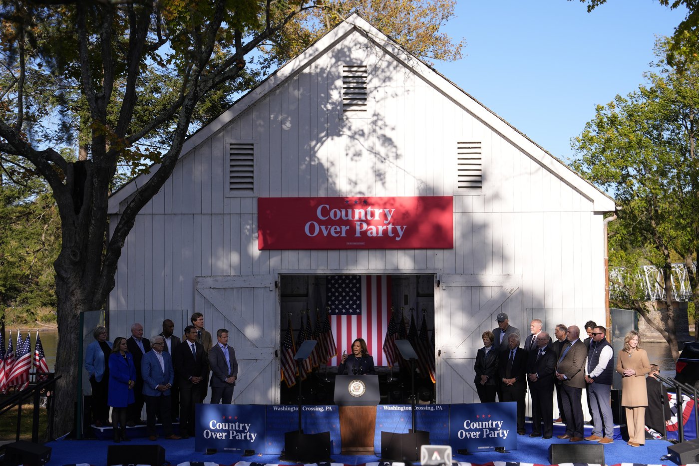 The Latest: Harris and Trump pivot to turnout as early voting begins | iNFOnews.ca