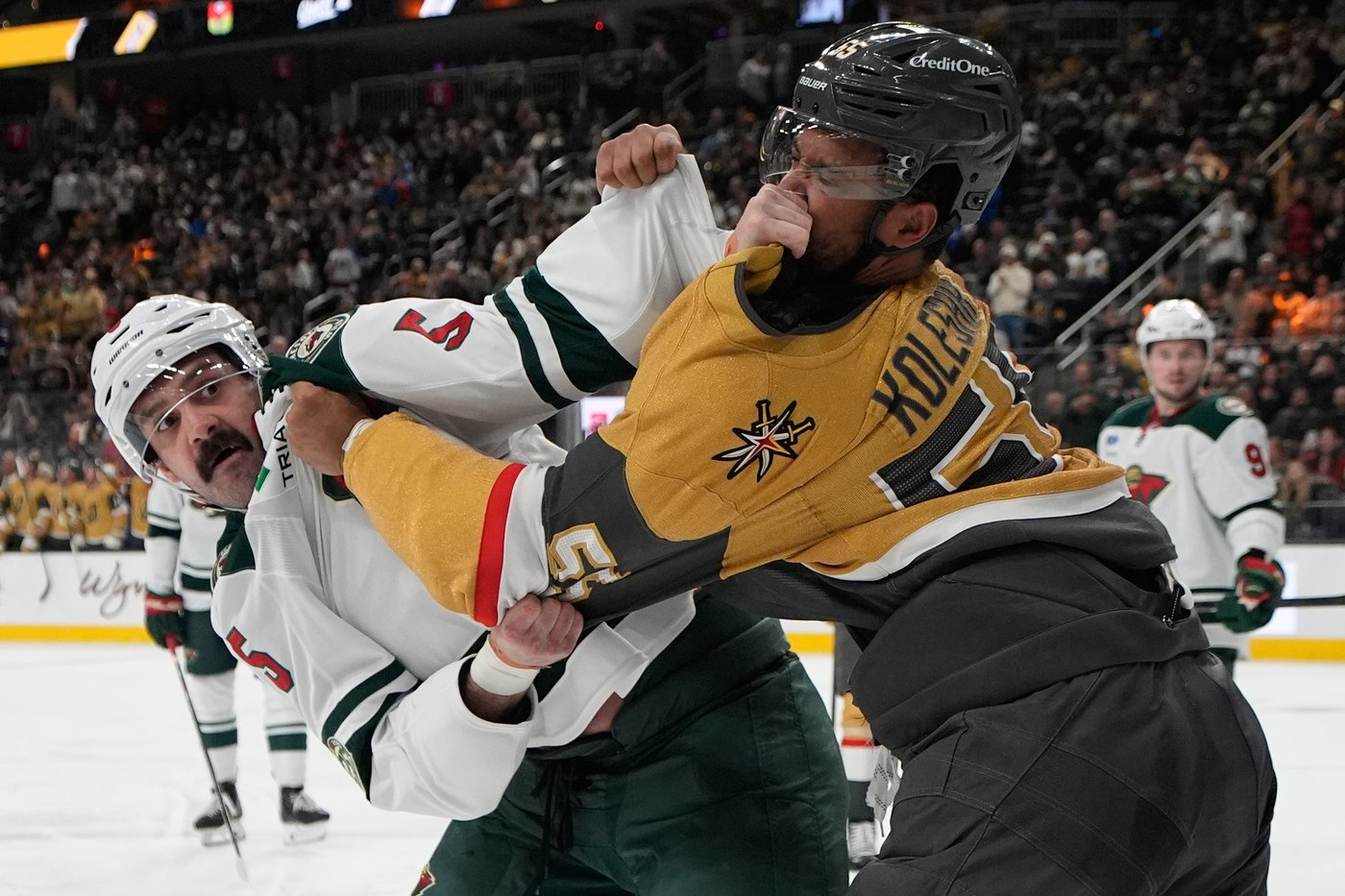 Wild back Gustavsson with a 2nd-period burst in a 4-2 victory over the Golden Knights | iNFOnews.ca