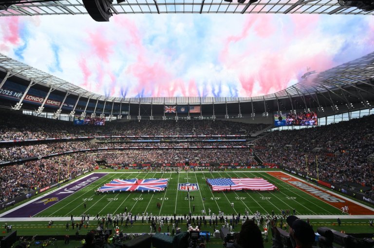 NFL fans delayed entering Tottenham stadium get Ticketmaster apology and partial refund | iNFOnews.ca