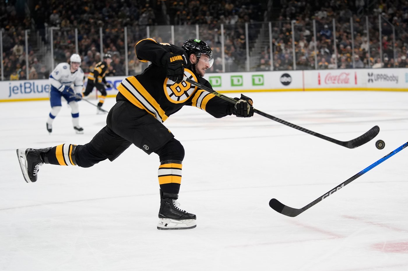 Emil Lilleberg scores late as Lightning beat Bruins 2-1; Boston clinches playoff spot later | iNFOnews.ca Emil Lilleberg scores late as Lightning beat Bruins 2-1; Boston clinches playoff spot later | iNFOnews.ca