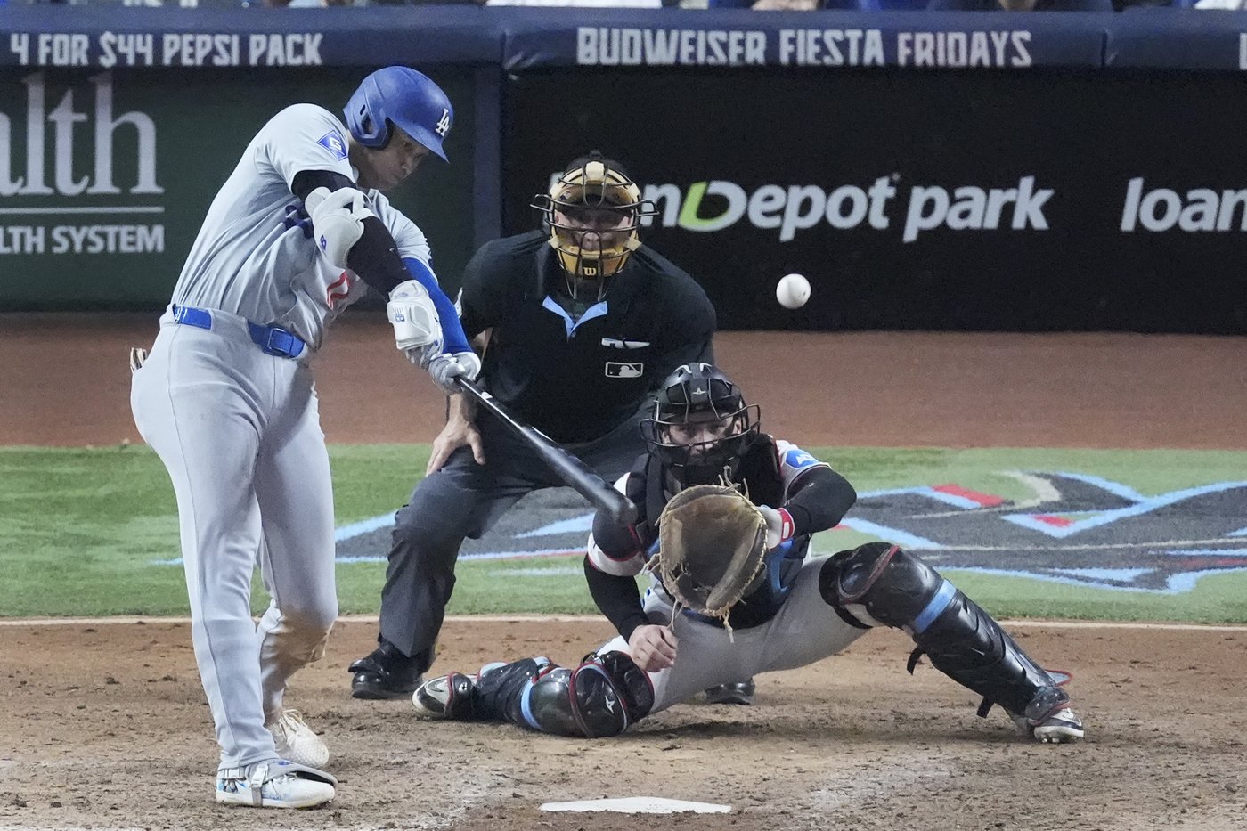 Florida man files a lawsuit to prevent Ohtani's 50th HR ball from going to auction | iNFOnews.ca