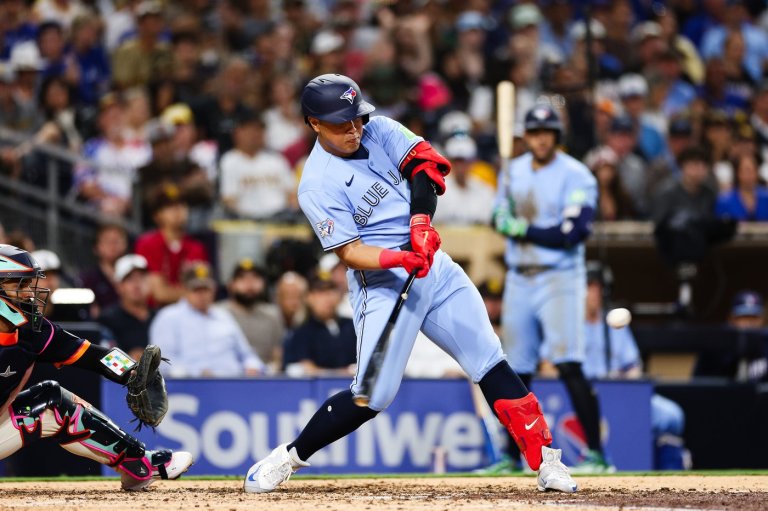 Blue Jays' Okamoto hits 22nd homer to tie Ohtani's mark by a Japanese-born rookie | iNFOnews.ca