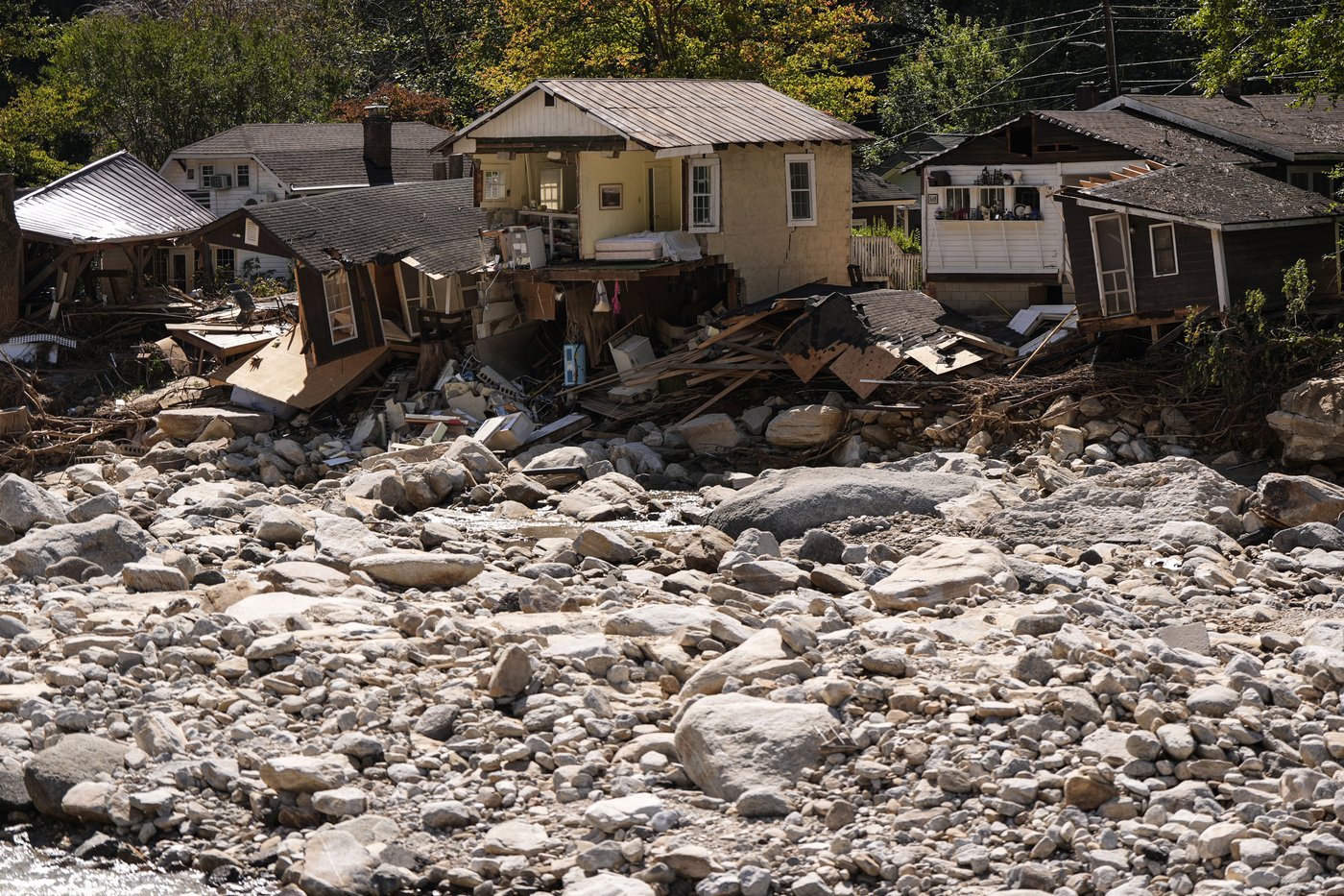 Inside the North Carolina mountain town that Hurricane Helene nearly wiped off the map | iNFOnews.ca