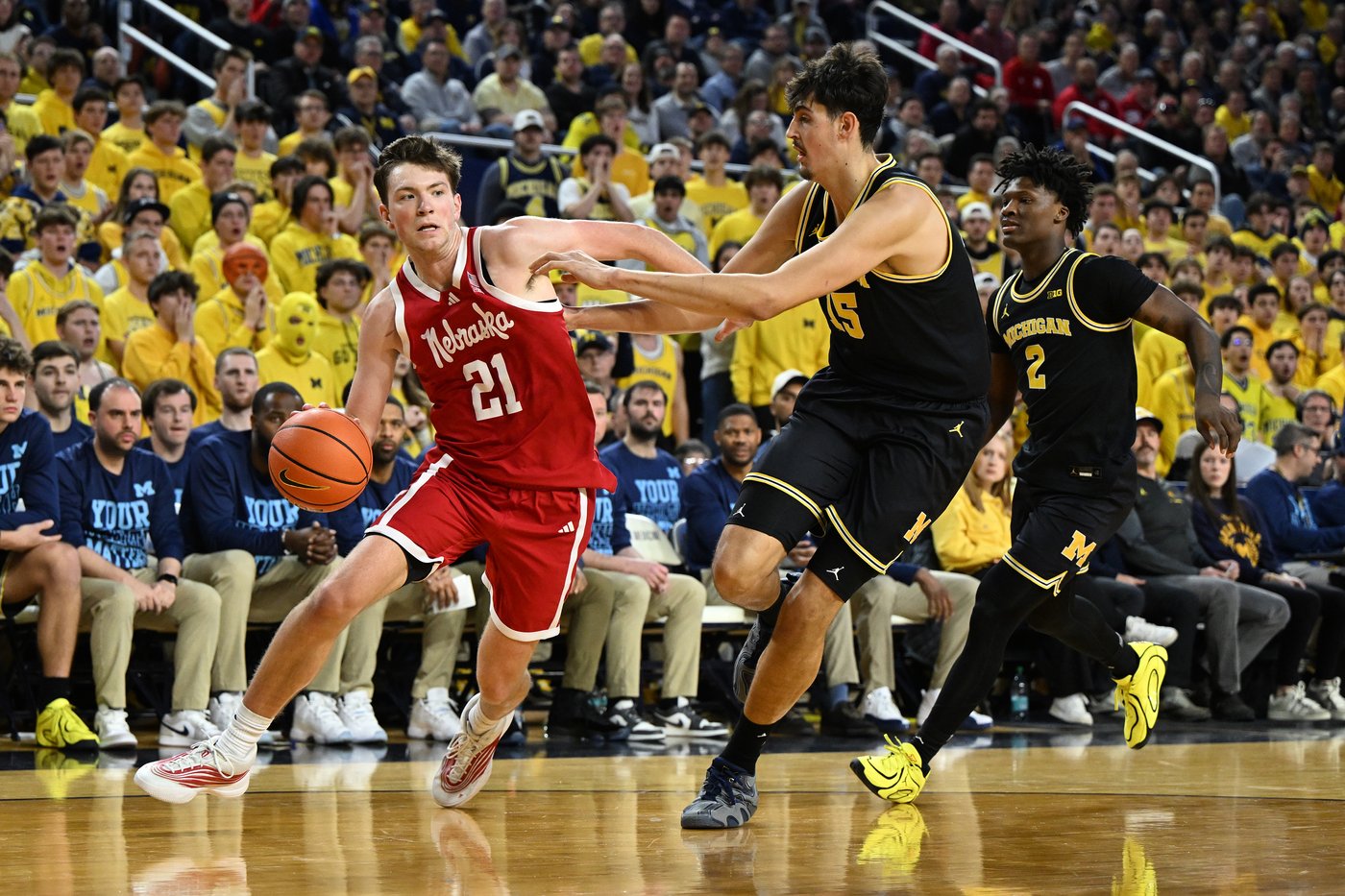 McKenney makes go-ahead layup as No. 3 Michigan hands No. 5 Nebraska its first loss, 75-72 | iNFOnews.ca McKenney makes go-ahead layup as No. 3 Michigan hands No. 5 Nebraska its first loss, 75-72 | iNFOnews.ca