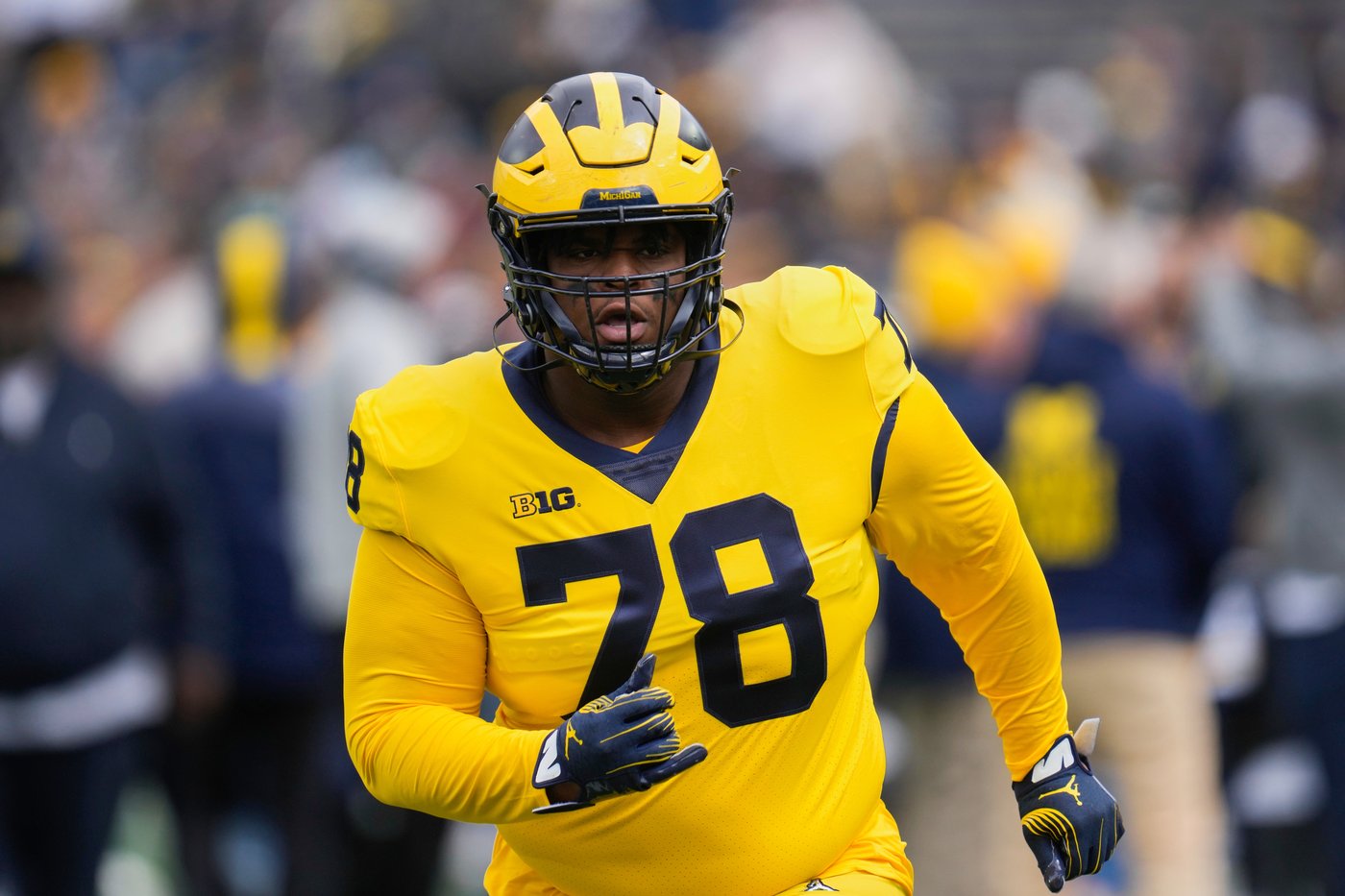 Dolphins select Michigan defensive tackle Kenneth Grant with No. 13 pick in the NFL draft | iNFOnews.ca