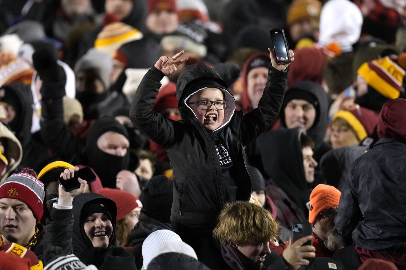 No. 17 Iowa St beats Wildcats 29-21 for first 10-win season, will play Sun Devils for Big 12 title | iNFOnews.ca No. 17 Iowa St beats Wildcats 29-21 for first 10-win season, will play Sun Devils for Big 12 title | iNFOnews.ca