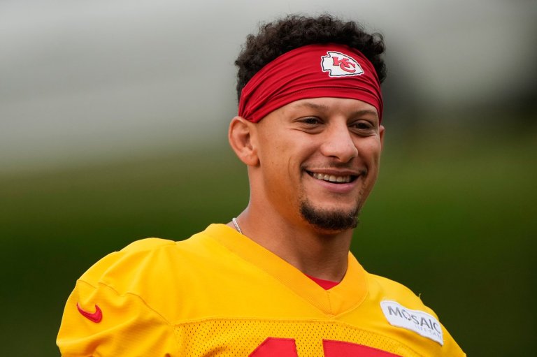Mahomes, Parsons and trio of 49ers highlight the NFL stars returning from injuries this season | iNFOnews.ca
