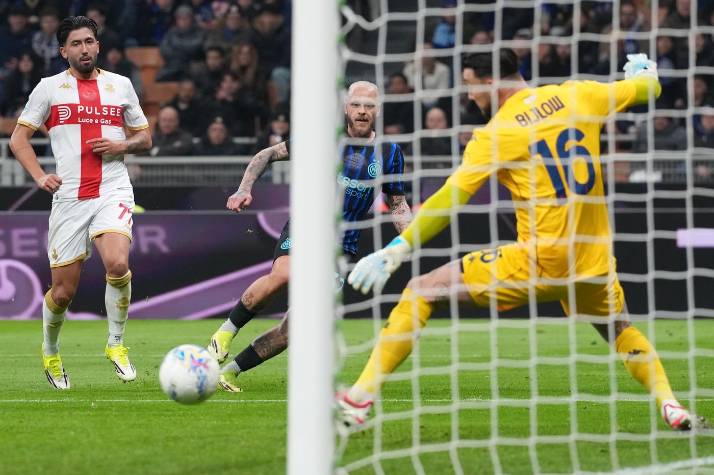 Lukaku’s last-gasp goal ends Napoli’s winless run and Inter 13 points clear in Serie A | iNFOnews.ca