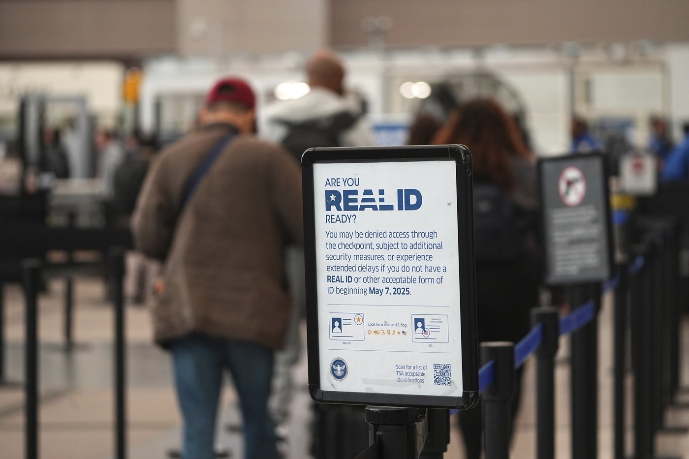 PHOTO COLLECTION: REAL ID requirements for the U.S. domestic flyers begins | iNFOnews.ca