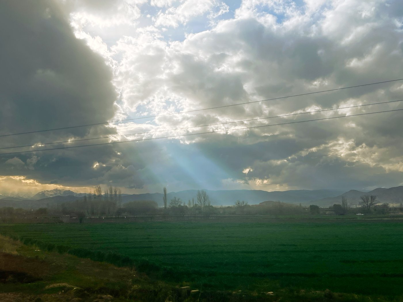 Photos from Iran's roadside, from Tehran to the Turkish border | iNFOnews.ca