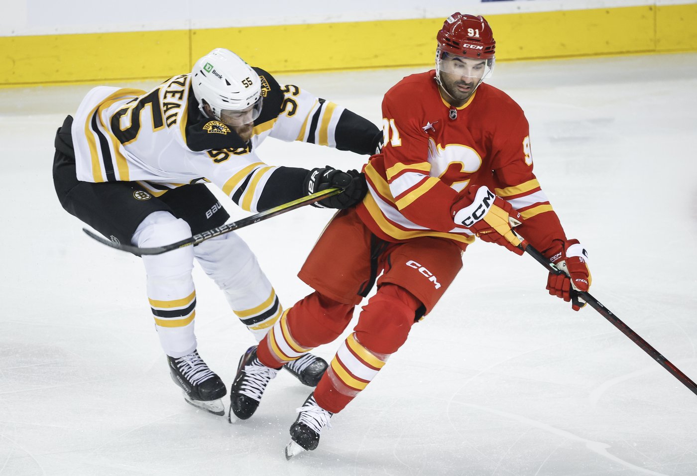 Pastrnak scores in OT as Bruins rally to beat Flames 4-3 | iNFOnews.ca Pastrnak scores in OT as Bruins rally to beat Flames 4-3 | iNFOnews.ca