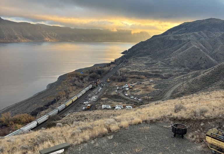 Freight train carrying fuel derails west of Kamloops, B.C. | iNFOnews.ca Freight train carrying fuel derails west of Kamloops, B.C. | iNFOnews.ca