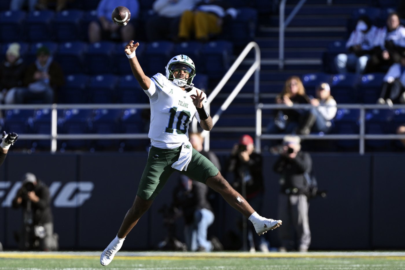 No. 18 Tulane braces for Memphis' high-octane offense in Thanksgiving clash between 9-win teams | iNFOnews.ca