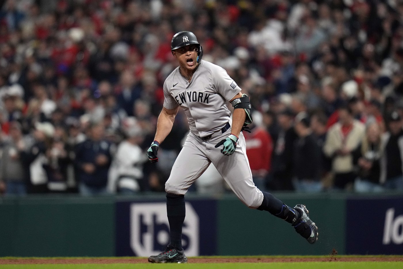 Yankees get to Guardians closer Clase again, score 2 runs in 9th to win 8-6 and take 3-1 ALCS lead | iNFOnews.ca Yankees get to Guardians closer Clase again, score 2 runs in 9th to win 8-6 and take 3-1 ALCS lead | iNFOnews.ca