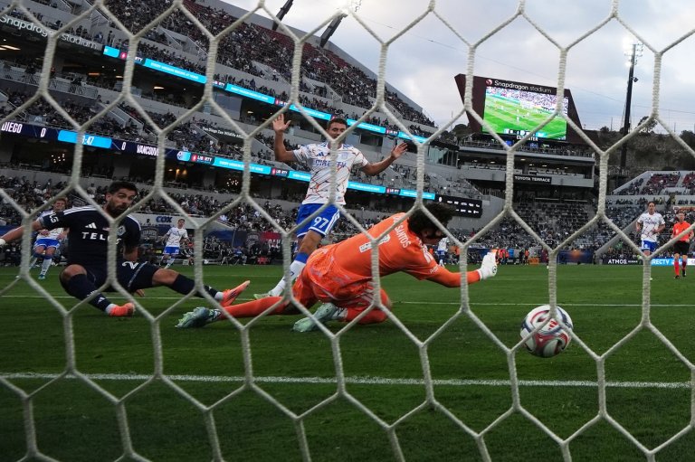 Brian White, Thomas Müller combine for 7 goal contributions as Whitecaps top San Diego 4-2 | iNFOnews.ca