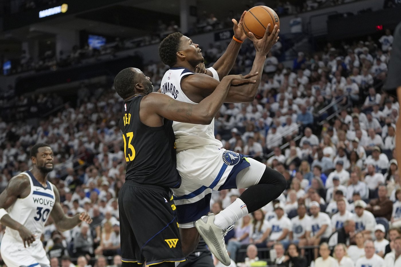 Warriors will rely on the Jimmy-Buddy show to help stay afloat vs. Wolves with Curry out | iNFOnews.ca