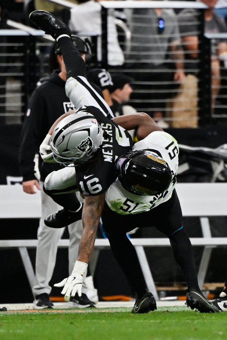 New Jaguars WR Jakobi Meyers reunites with defenders days after trash-talking them | iNFOnews.ca New Jaguars WR Jakobi Meyers reunites with defenders days after trash-talking them | iNFOnews.ca