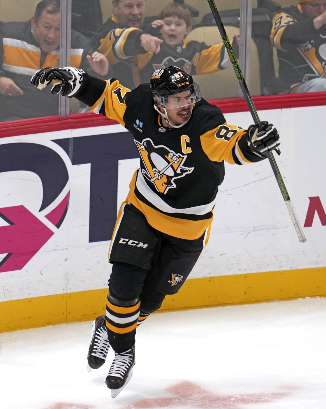 Penguins' Crosby scores 600th NHL goal | iNFOnews.ca