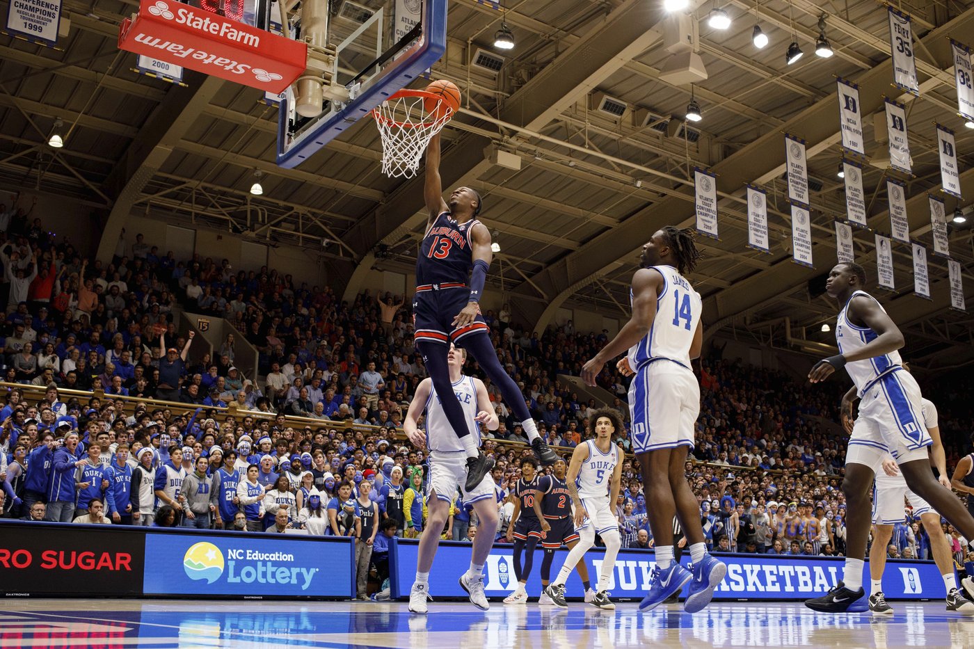 Flagg leads the way as No. 9 Duke holds off Broome and No. 2 Auburn for an 84-78 win | iNFOnews.ca Flagg leads the way as No. 9 Duke holds off Broome and No. 2 Auburn for an 84-78 win | iNFOnews.ca