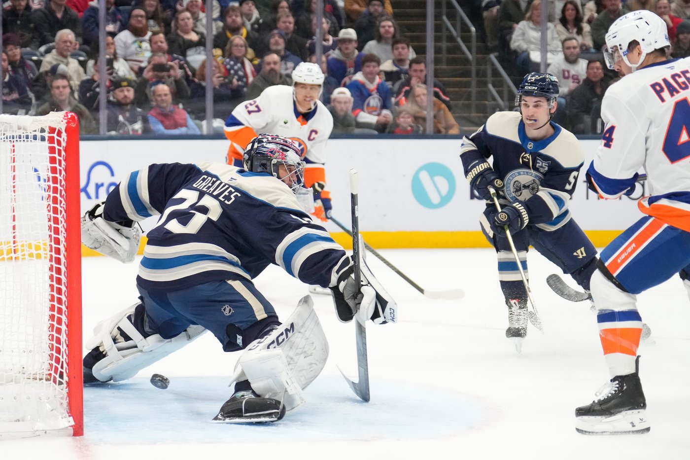 Holmstrom's OT goal gives Islanders 4-3 win over Blue Jackets and extends winning streak to 4 | iNFOnews.ca Holmstrom's OT goal gives Islanders 4-3 win over Blue Jackets and extends winning streak to 4 | iNFOnews.ca