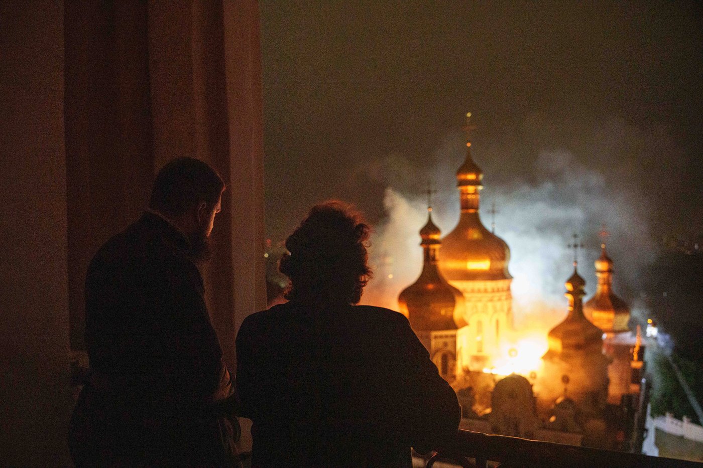 Large-scale Russian attack sparks fire at historic monastery and other sites in Ukraine, in photos | iNFOnews.ca