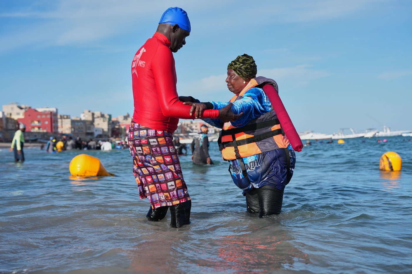 Photos show aquagym classes in Senegal helping people with reduced mobility | iNFOnews.ca