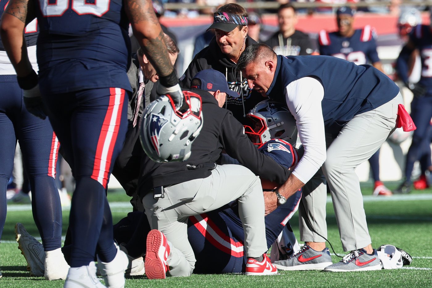 Patriots dealing with more injuries on their banged-up offensive line entering a short week | iNFOnews.ca