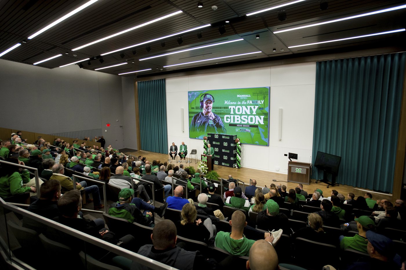 New Marshall coach Tony Gibson jumps into recruiting own players who flocked to transfer portal | iNFOnews.ca