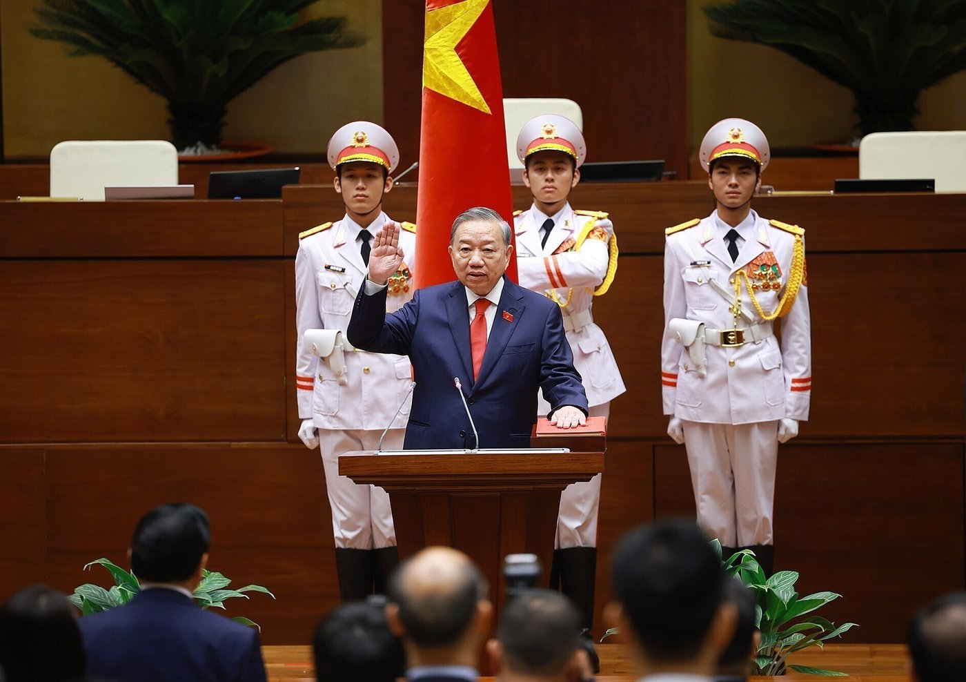 Vietnam elects Communist Party chief as president, echoing China's power structure | iNFOnews.ca