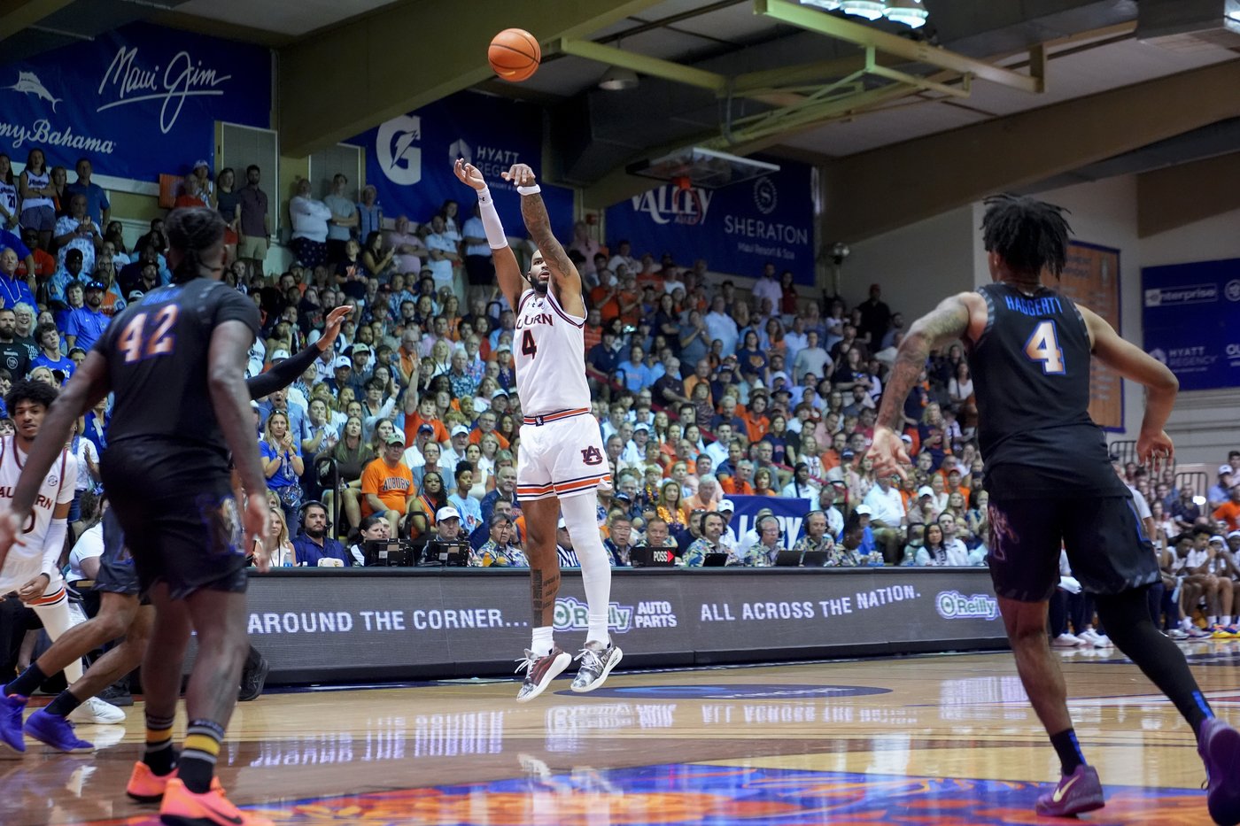Johni Broome scores 21 and No. 4 Auburn wins Maui Invitational with a 90-76 win over Memphis | iNFOnews.ca Johni Broome scores 21 and No. 4 Auburn wins Maui Invitational with a 90-76 win over Memphis | iNFOnews.ca