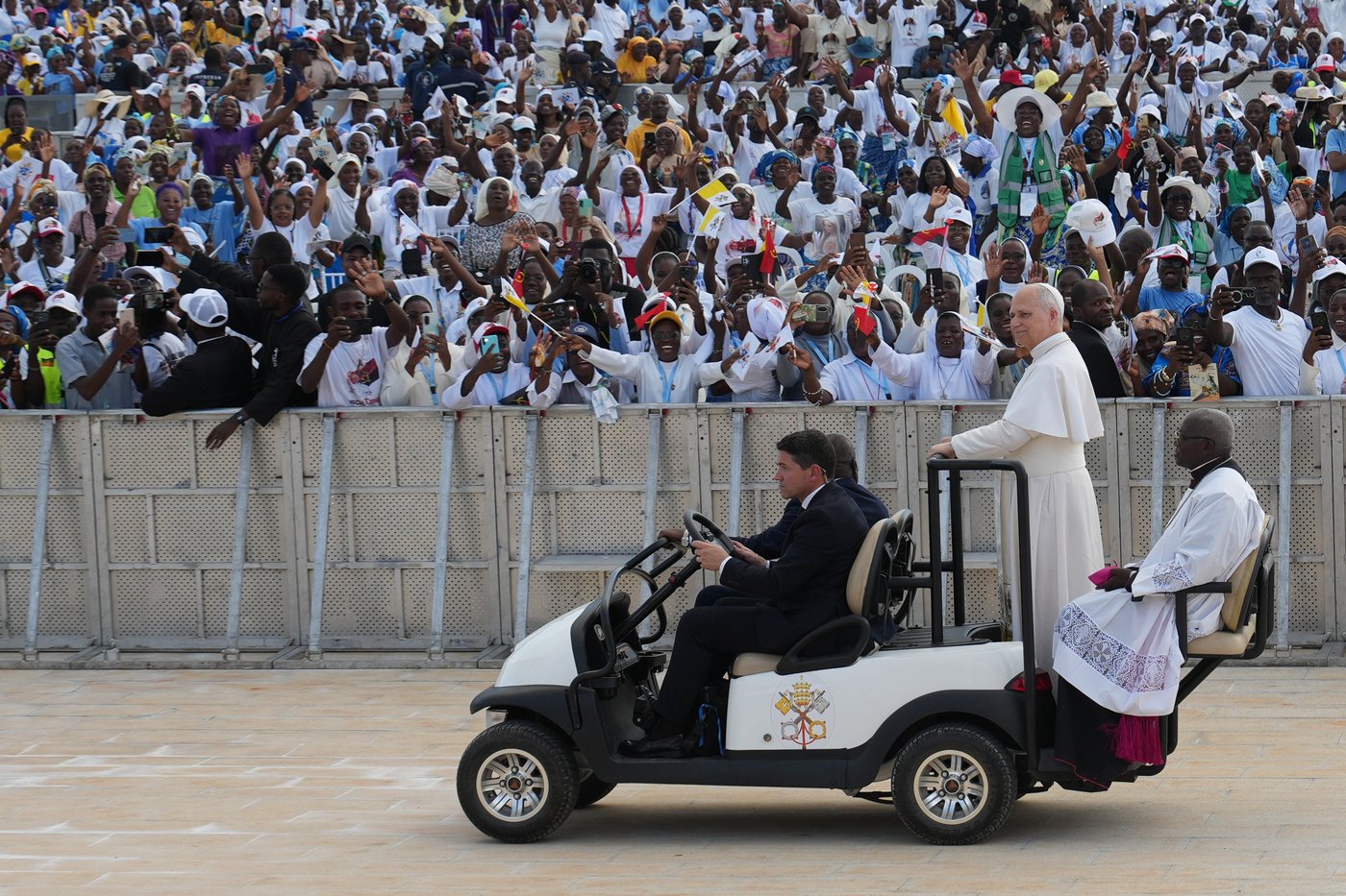 Photos of Pope Leo XIV's trip to Africa | iNFOnews.ca