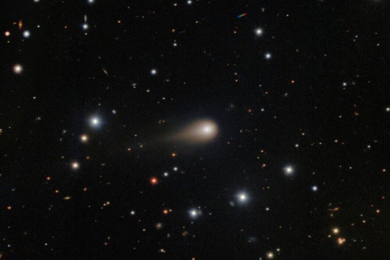 Telescope reveals a growing tail on the comet that's visiting from another star | iNFOnews.ca