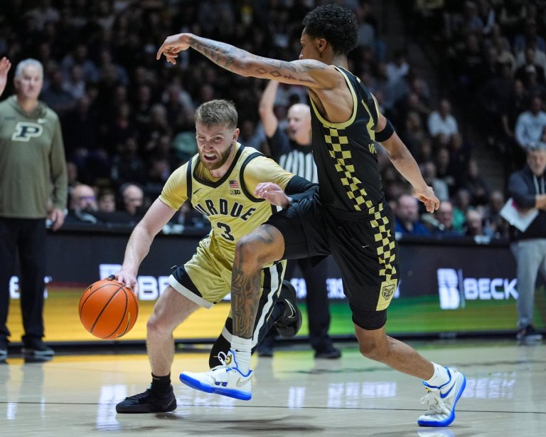 Braden Smith leads Purdue basketball to a win over Oakland with 20 points | iNFOnews.ca