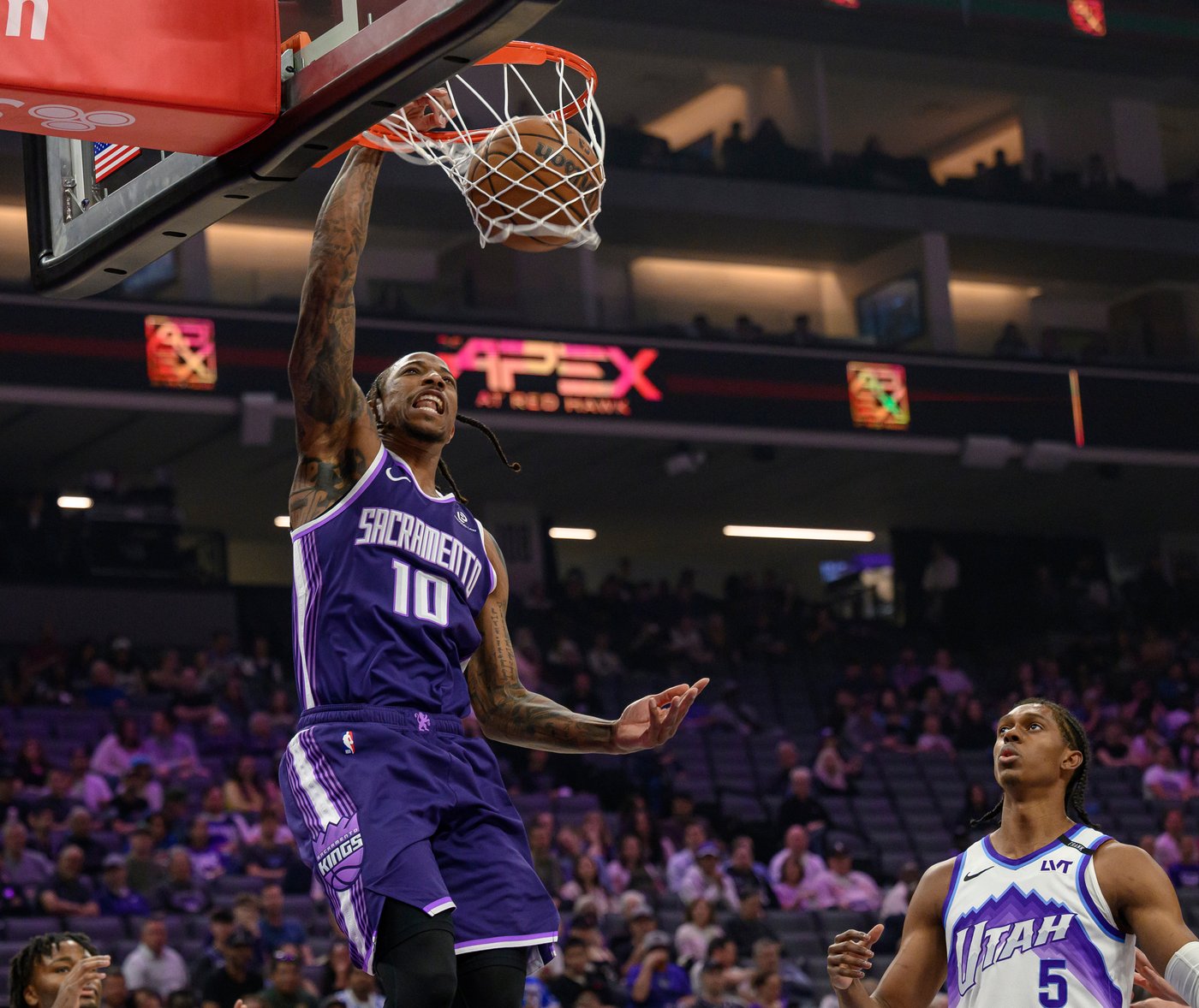 DeMar DeRozan scores season-high 41 points as Kings beat Jazz 116-111 | iNFOnews.ca DeMar DeRozan scores season-high 41 points as Kings beat Jazz 116-111 | iNFOnews.ca